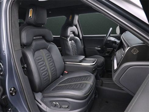 Used 2022 Rivian R1T Launch Edition image 26