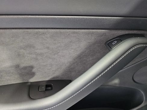Used 2023 Tesla Model 3 Standard Range RWD image 10