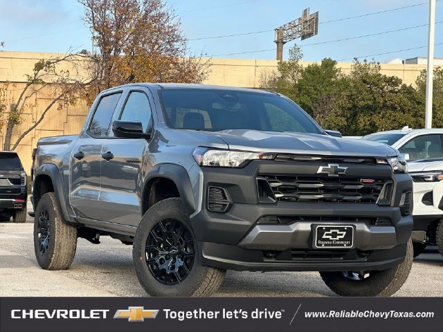 Used 2026 Chevrolet Colorado Trail Boss AWD/4WD image 2