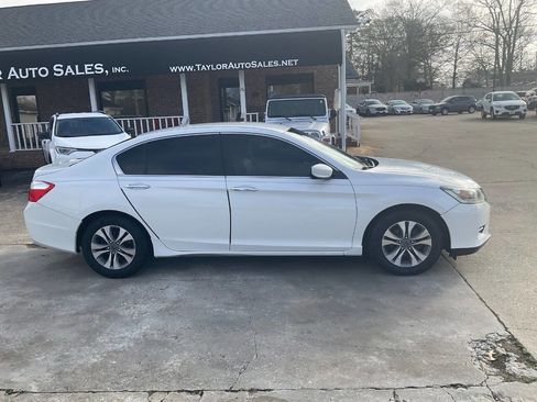 Used 2014 Honda Accord LX image 2
