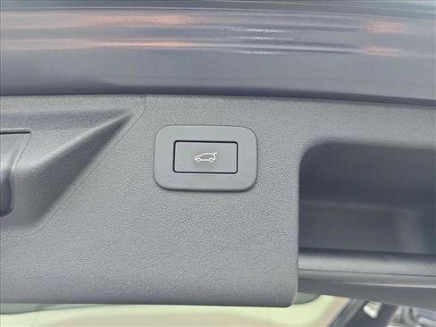 Used 2025 Land Rover Discovery Sport S AWD/4WD image 13