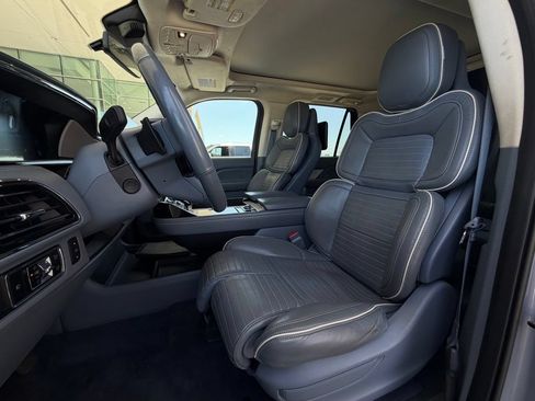 Used 2023 Lincoln Navigator L Black Label AWD/4WD image 6