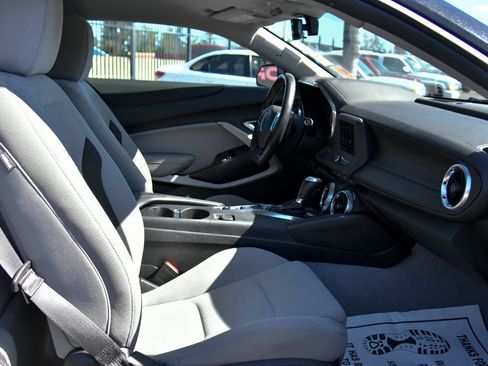 Used 2023 Chevrolet Camaro LT RWD image 37