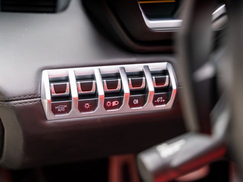 Used 2015 Lamborghini Aventador LP 700-4 image 60