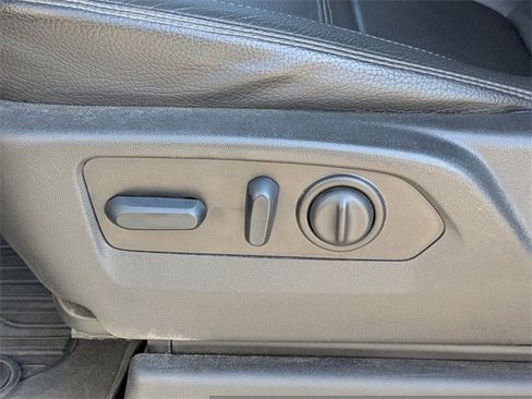 Used 2023 GMC Sierra 2500 Denali w/ Denali Ultimate Package image 21