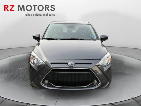Used 2019 Toyota Yaris LE image 8