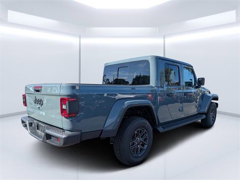 New 2025 Jeep Gladiator Sport image 3