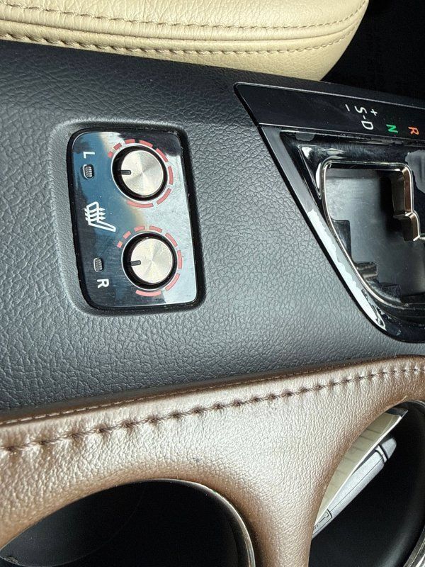Used 2013 Toyota Avalon XLE Premium FWD image 28