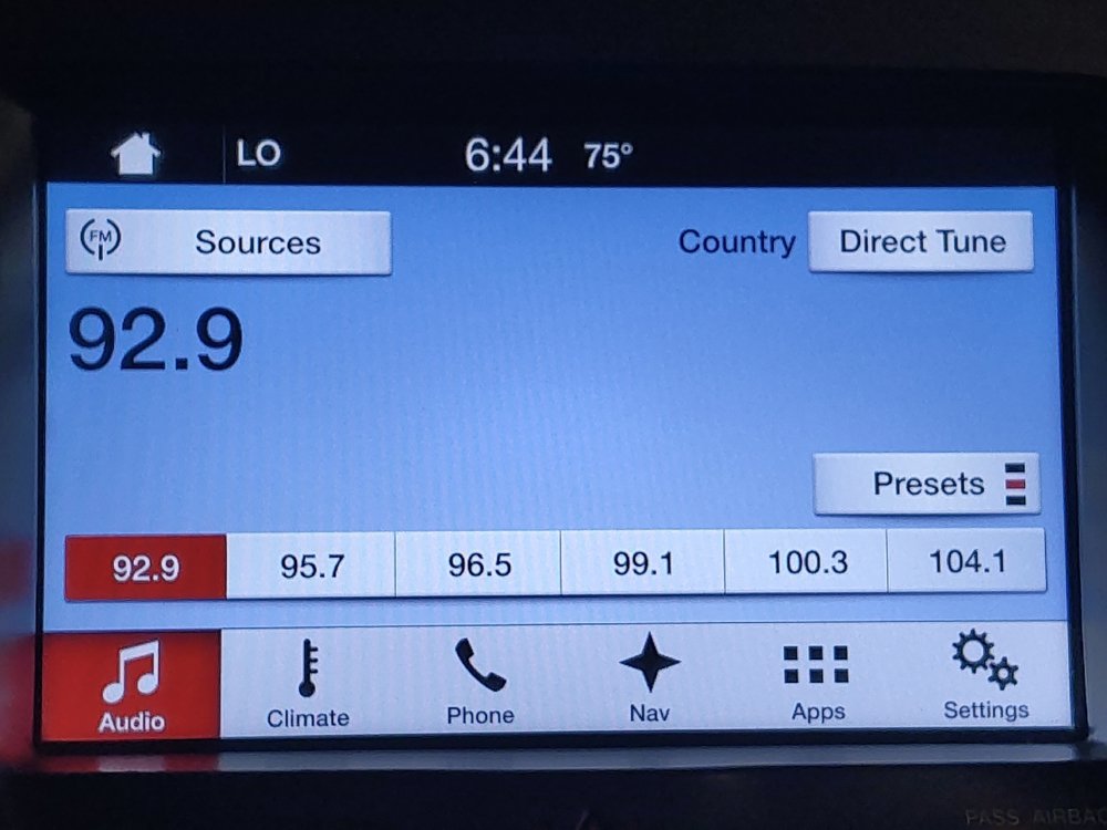 Used 2016 Ford Taurus SEL w/ Equipment Group 201A FWD image 25