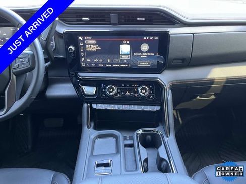 Used 2024 GMC Sierra 2500 AT4 w/ AT4 Premium Plus Package AWD/4WD image 17