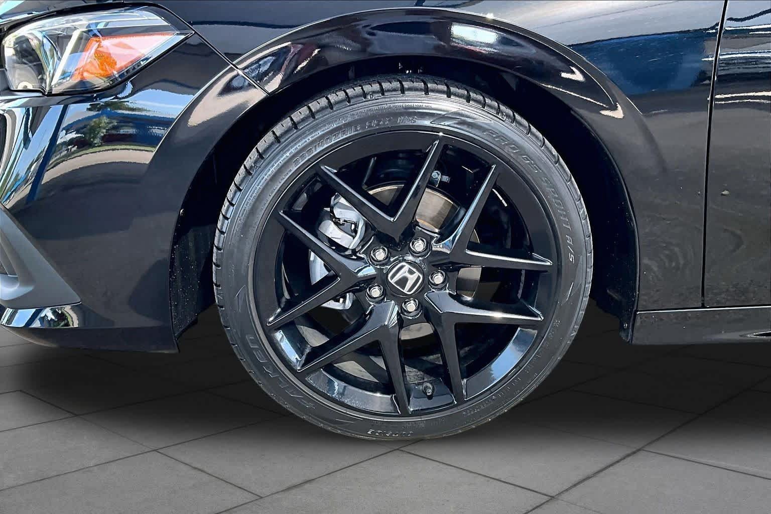 Used 2024 Honda Civic Sport image 11