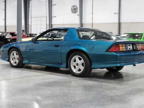 Used 1991 Chevrolet Camaro RS RWD image 22