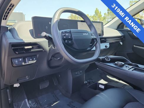 Used 2025 Kia EV6 Light RWD image 10