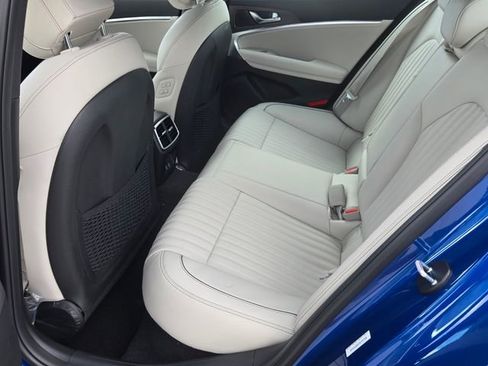 New 2026 Genesis G70 3.3T Sport Prestige RWD image 6