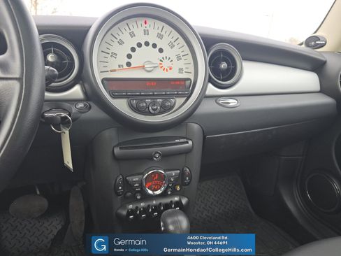 Used 2011 MINI Cooper Hardtop image 9