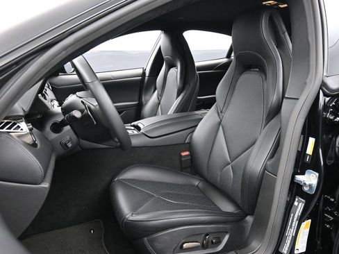New 2025 Karma Revero Luxury RWD image 5
