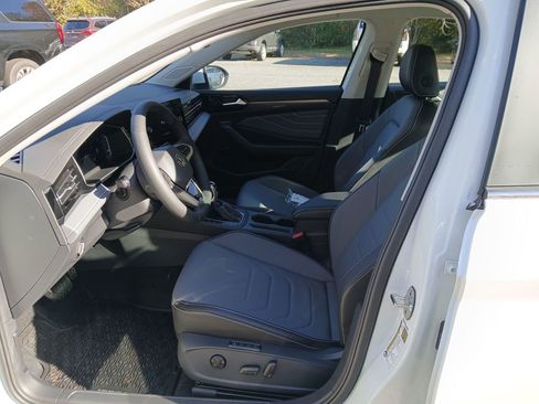 New 2026 Volkswagen Jetta SEL image 9