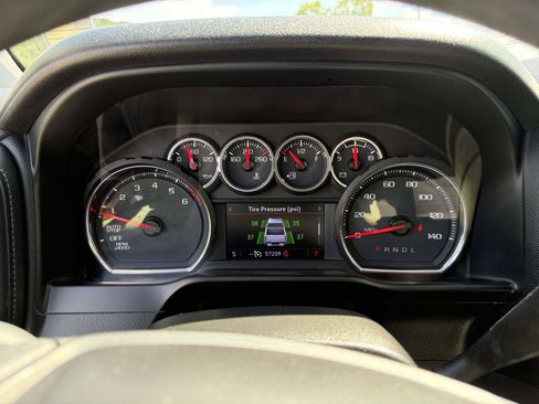 Used 2020 Chevrolet Silverado 1500 LT RWD image 10