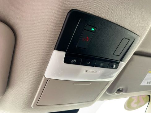 Used 2025 Nissan Sentra SV FWD image 14