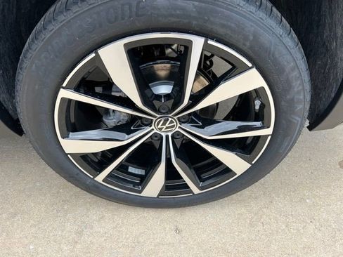 New 2026 Volkswagen Atlas SEL Premium R-Line AWD/4WD image 12