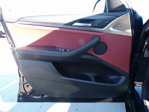 Certified 2023 BMW X4 xDrive30i w/ M Sport Package image 12