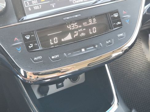 Used 2015 Toyota Avalon XLE Touring Sport Edition FWD image 19