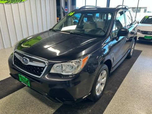 Used 2016 Subaru Forester 2.5i w/ Alloy Wheel Package AWD/4WD image 5