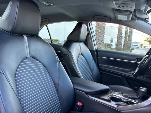 Used 2023 Toyota Camry SE image 31