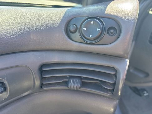 Used 1993 Dodge Intrepid ES image 16