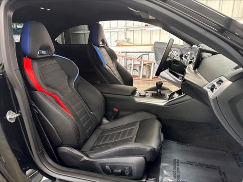 Used 2026 BMW M2 w/ Lighting Package RWD image 30