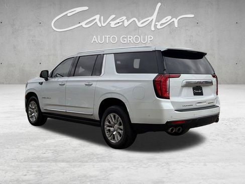 Used 2023 GMC Yukon XL Denali w/ Advanced Technology Package AWD/4WD image 14