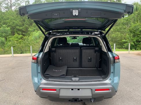 New 2026 Nissan Pathfinder Platinum AWD/4WD image 5