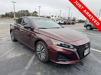 Used 2024 Nissan Altima 2.5 SV video 1