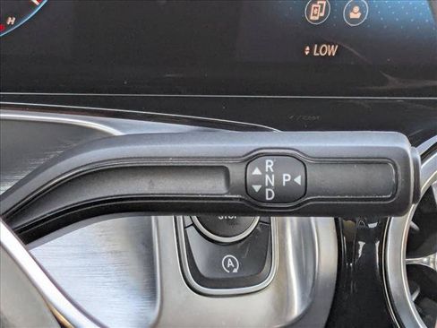 Used 2023 Mercedes-Benz GLB 250 4MATIC image 12
