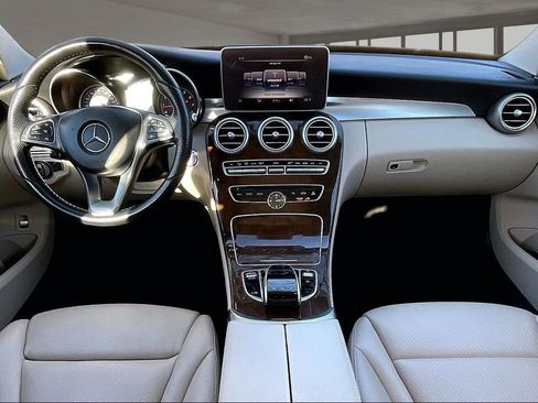 Used 2017 Mercedes-Benz C 300 4MATIC Sedan image 7