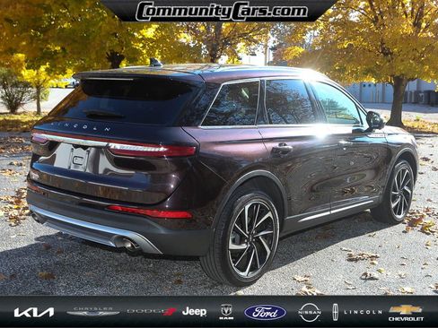 Certified 2023 Lincoln Corsair Reserve w/ Equipment Group 201A image 7