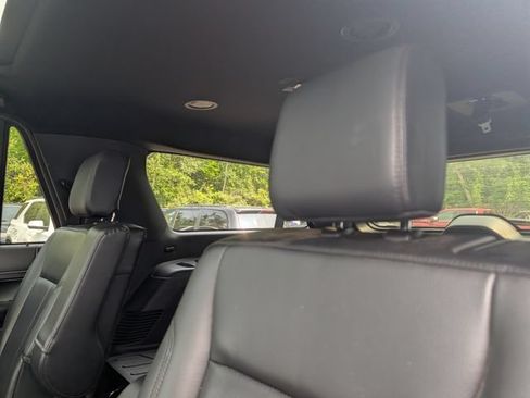 Used 2021 Ford Expedition Max XLT AWD/4WD image 10