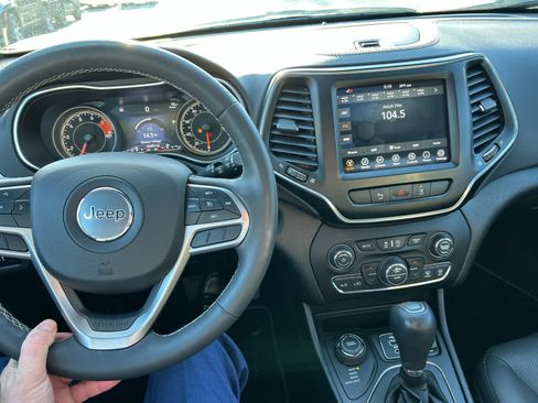 Used 2021 Jeep Cherokee Latitude Lux 80th Anniv w/ Quick Order Package 26U 80TH image 29