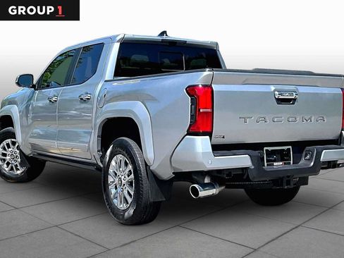 Used 2025 Toyota Tacoma Limited AWD/4WD image 12