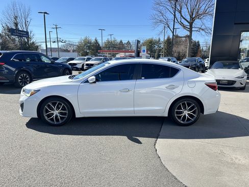 Used 2020 Acura ILX w/ Premium Package image 3