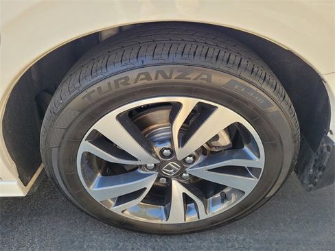 Certified 2024 Honda Odyssey Touring image 26