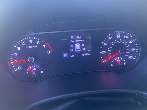 Used 2020 Kia Soul LX image 12