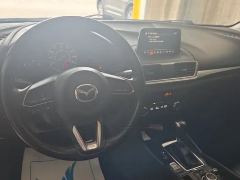 Used 2018 MAZDA MAZDA3 Touring FWD image 6