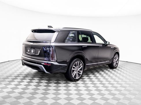 New 2026 Cadillac Vistiq Sport w/ LPO, Floor Liner Package image 7