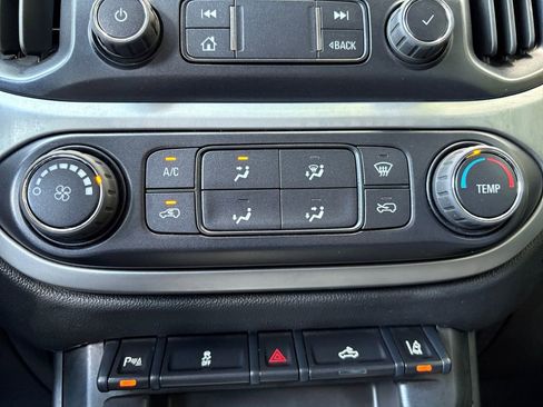 Used 2022 Chevrolet Colorado LT w/ Fleet Safety Package RWD image 26