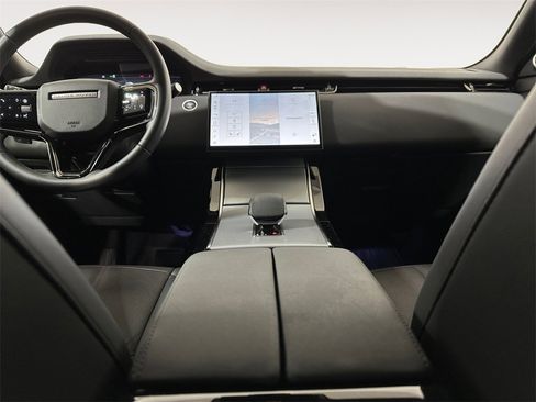 Used 2025 Land Rover Range Rover Evoque Dynamic SE image 11