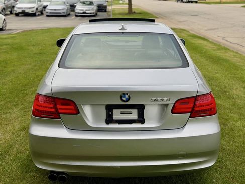 Used 2011 BMW 328i xDrive Coupe AWD/4WD image 8