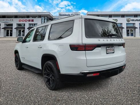 Used 2023 Jeep Wagoneer 2WD image 6