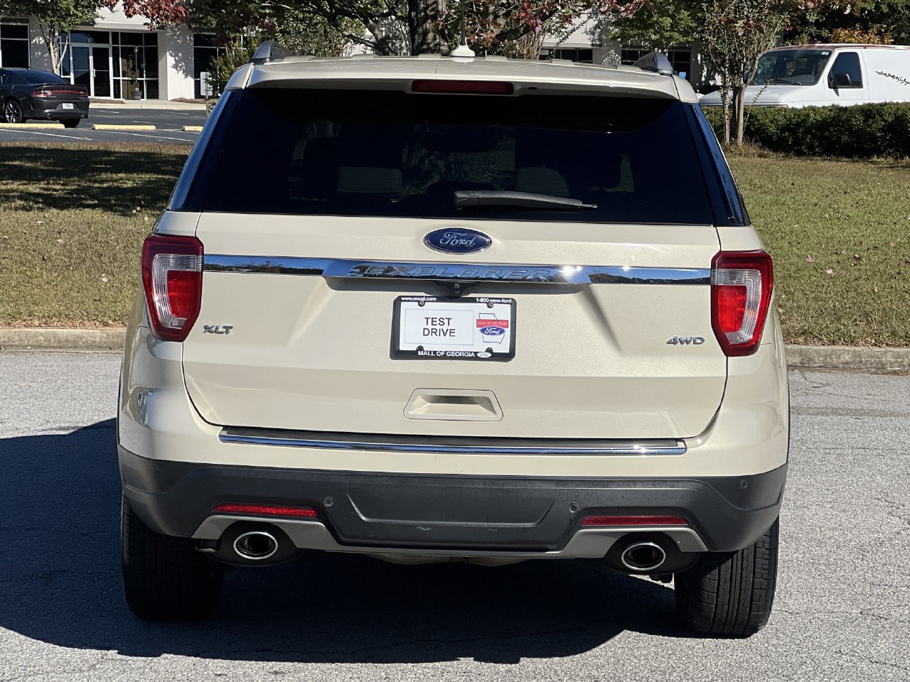 Used 2018 Ford Explorer XLT w/ Equipment Group 202A AWD/4WD image 26