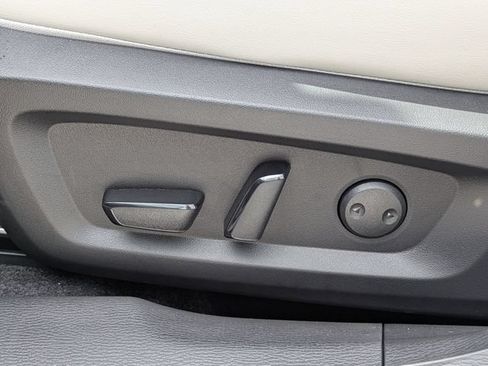 New 2026 Mitsubishi Outlander SE FWD image 21